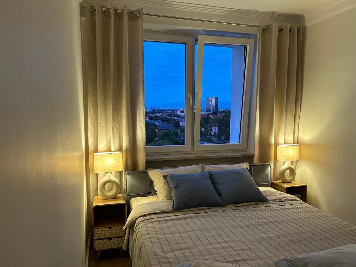 Apartament Z Widokiem Na Gdansk I Zatoke Free & Priv Parking Bagian luar foto