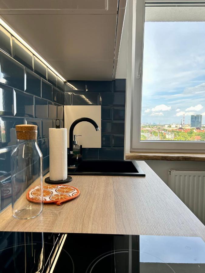 Apartament Z Widokiem Na Gdansk I Zatoke Free & Priv Parking Bagian luar foto