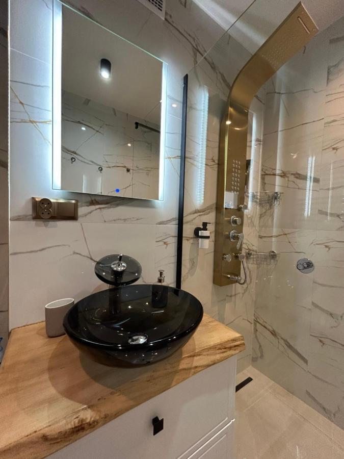Apartament Z Widokiem Na Gdansk I Zatoke Free & Priv Parking Bagian luar foto